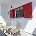 Kleri'S Apartments 4