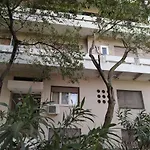 Fully Renovated, Family-Friendly Apartment, Next To A Huge Green Park, In Athens Center