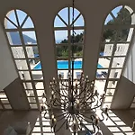 Aurea Thea Villa