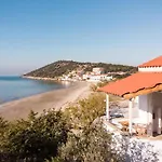 Seaview Apartment & Studio