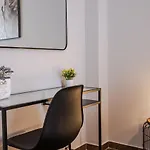Bijou Apartment In Glyfada Center