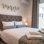 Effie'S Two Bedroom Apartment