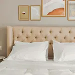 Honeybee Apartment