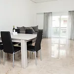 Luxury Apt In Central Athens!