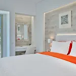 White Pearls Luxury Suites - Adults Only