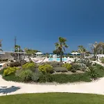White Pearls Luxury Suites - Adults Only