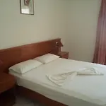Kamari Bay Hotel