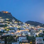 Sunny Bay