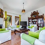 Aurora Villa By K&K