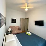 Luxury Flat In Hilton, 3' From Metro, Vfm!