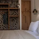 Aurora Apartment