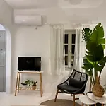 Islander House