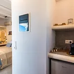Luxurious Stoudio In Mandrakia 1