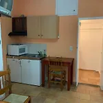 Raxes Kastanies Studio # 14