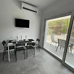 Rock N Sun - Brand New Apartment In Ermioni