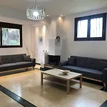 Paradise Apartments Myrto