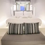 One Of One - Suite 1