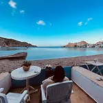Erginas Boat House