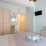 999 Luxury Hotel