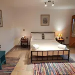Grande Grotta House