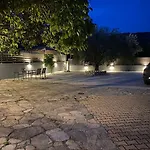 V-Suites 2