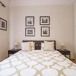Koukaki Traditional Apartment