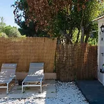 Grand Seaview Retreat - Walk To The Beach