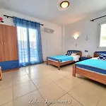 Zafeiris Apartments