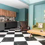 Art Deco Chess Casa, Apartment With Private Patio