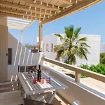 Beautiful Apartment With Sea View In Paros