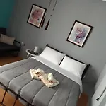 Georgia'S Apartment 5