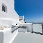 Evas House