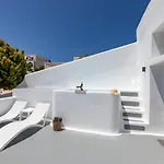 Evas House