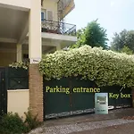 Independent Entrance Apt - 130M2 - Garden - Private Parking