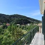 Gloria'S House