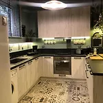 Amazing Semi-Basement Art Apartment Easy Walk To Nafplio Centre