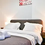 Cozy & Modern Renovated Flat For 4Ppl