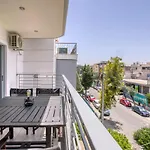 Sunny & Cosy 2Nd Floor Apt With A Balcony