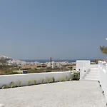 Naxos White Concept