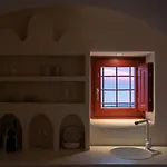 The Architect'S Cave House