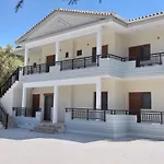 Chris Studios