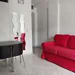 Denis House