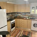 Modern And Spacious Apartment /5Min Walk To The Center