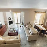 La Strada City House