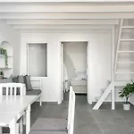 Oia Cave Loft