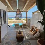 Beachhouse Omega Naxos