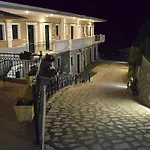 Villa Thomas Nakas