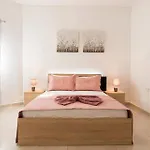 Soleil Apt 2