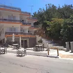 Studios Elena Center