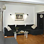 Amazing Central 2 Bedroom Luxury Apartment